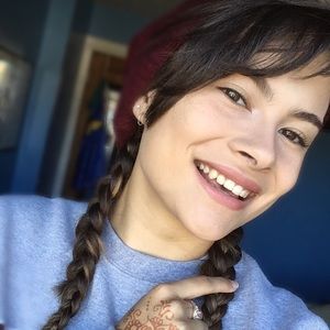 Meet your Posher, Erika